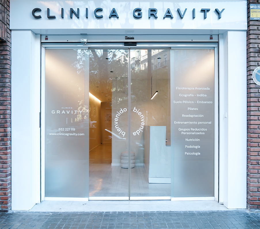 Puerta de entrada de la Clinica Gravity en Valencia